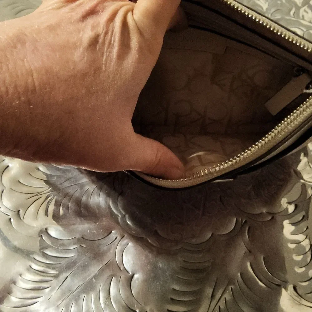 NWT CALVIN KLEIN WRISTLET,perfect for summer,  and authentic